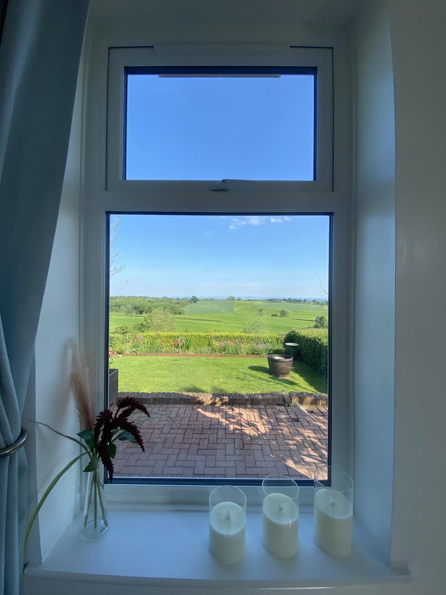 Betula Views Studio Newent Buitenkant foto